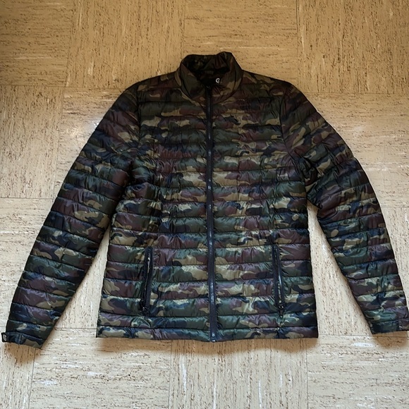 Men’s Guess XS Camo Puff Jacket - Picture 1 of 4